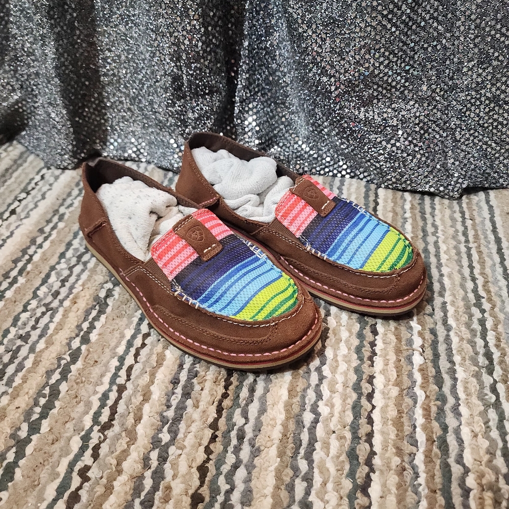 BRAND NEW, Ariat slip on